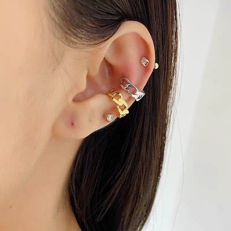 Curb Chain Ear cuff