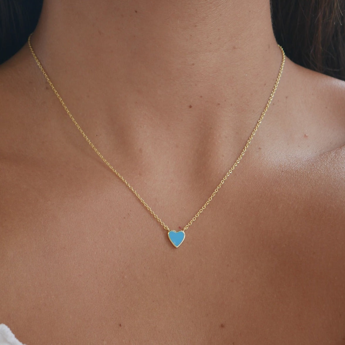 MiniLux عقد قلب مطلي بالمينا وذهب 18k – Enamel Heart Necklace, shining with Arab love from Dubai to Beirut

