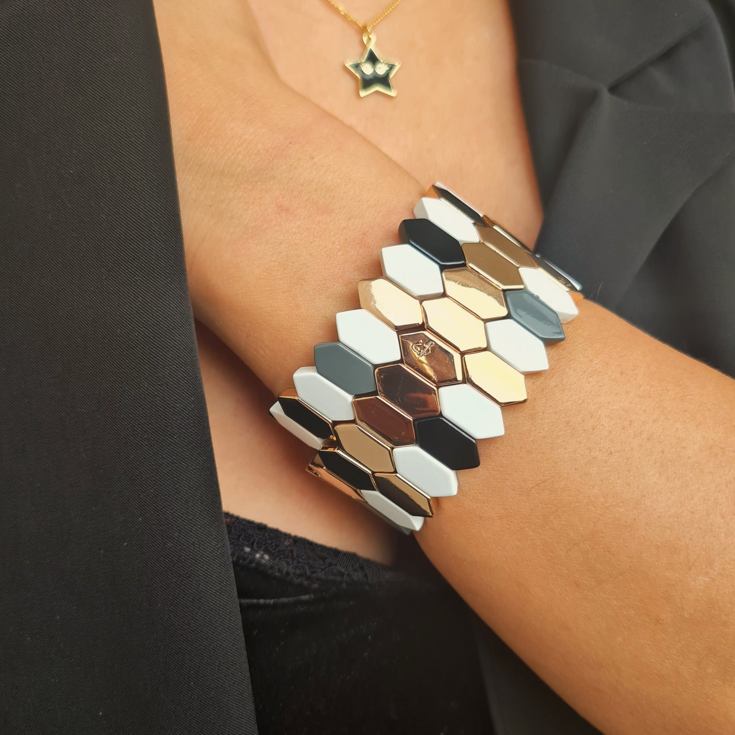 Pattern Geometric Enamel Bracelet