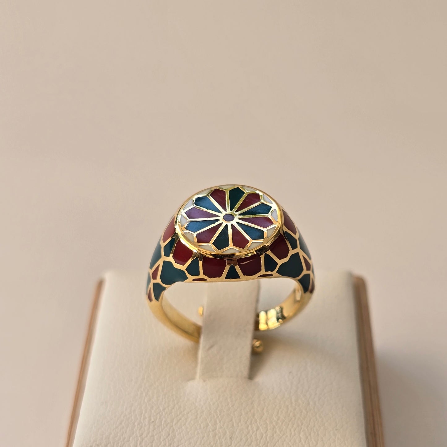 Arabesque Series – Azure Mosaic Ring Green Dark Red