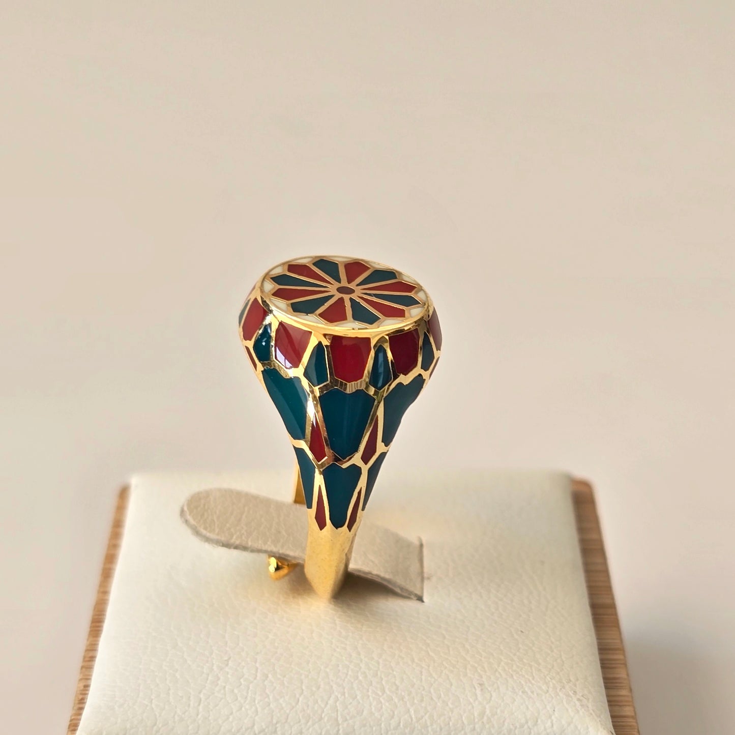 Arabesque Series – Azure Mosaic Ring Green Dark Red