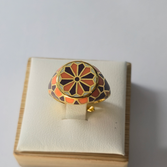 خاتم مميز بنمط أرابيسك موزاييك مستوحى من التراث  Arabesque Mosaic Gold Statement Ring
