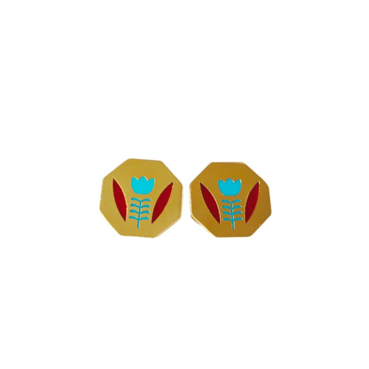 Gold-plated Arabic enamel coffee cup earrings – handcrafted design with oriental charm | حلق فنجان قهوة عربي مطلي ذهب بتصميم يدوي أنيق

